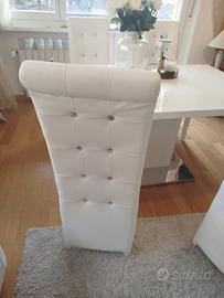 sedie bianche con brillantini 