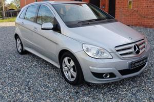 Mercedes b200 turbo benzina