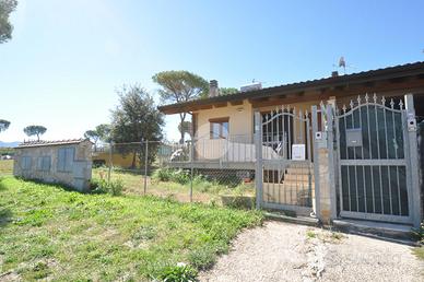 PORZIONE DI QUADRIFAMILIARE A ROMA