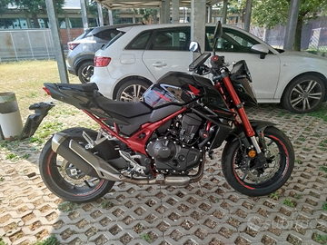 Honda Hornet 750 - Quickshifter