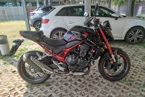 Honda Hornet 750 - Quickshifter