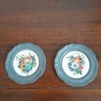 Set 2 sottobicchieri metallo con inserto floreale