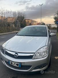 OPEL ASTRA GTC  1.7 TD 2007 175.000KM