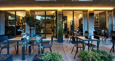 Bar sala aperitivi tavola fredda