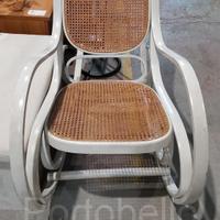 Codice: 268208 SEDIA A DONDOLO IN STILE THONET CO