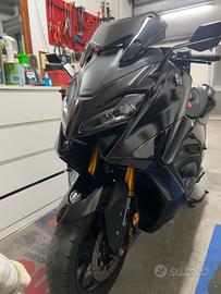 Tmax 560 tech max
