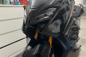 Tmax 560 tech max