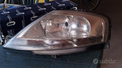 Faro SX Citroen C3. 2002-2009