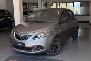 Lancia Ypsilon 1.0 FireFly 5 porte S&S Hybrid Gold