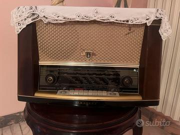 Radio antica funzionante