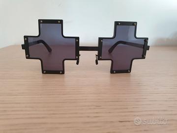 Occhiali da sole a croce