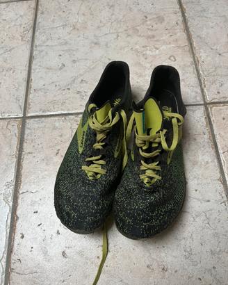 Scarpe atletica chiodate Brooks