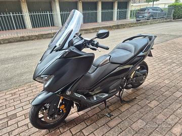 Tmax 560 