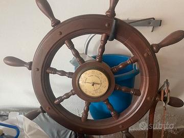timone con barometro e orologio