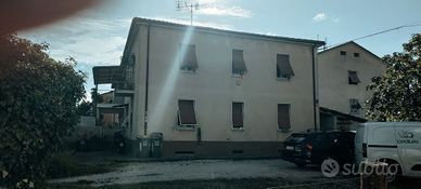Palazzina con 2 appartamenti con giardino