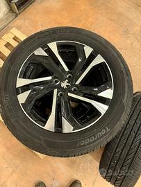 Cerchi in lega da 17 con gomme comprese