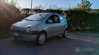 RENAULT Twingo 1ª serie - 2004