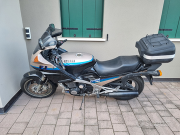 Moto Gran Turismo Yamaha