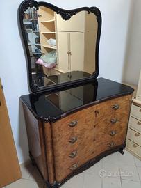 Cassettiera con specchio e comodini