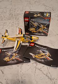 LEGO Technic 42044 - Jet acrobatico