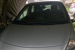 clio renault 2010 gpl neopatentati