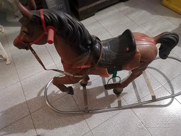 Cavallo dondolo vintage non spedisco 