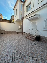 Soluzione indipendente 205 mq - portico di caserta