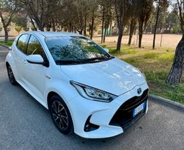 TOYOTA Yaris Full Hybrid - 22.000 km