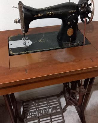 Singer antica (oltre 100 anni) funzionante