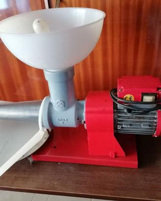 Macchina per passata pomodoro