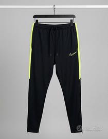 Pantaloni nike