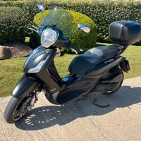 Beverly 300 i.e. Police 2018