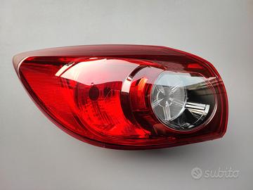 Faro posteriore sx Mazda 3