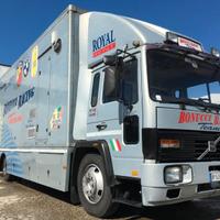 Volvo FL6 trasporto auto da corsa