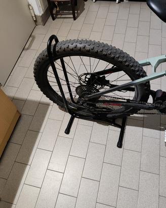 cavalletto porta bici da terra 