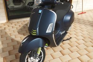 Piaggio Vespa 310 GTS hpe Super tech