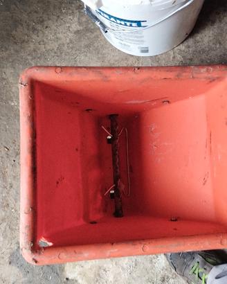 spandiconcime  per motocoltivatore 