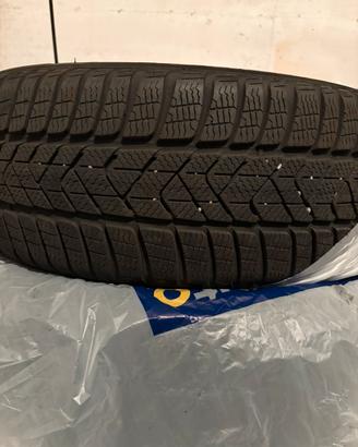 4 gomme invernali PIRELLI SOTTOZERO3 215/50/18