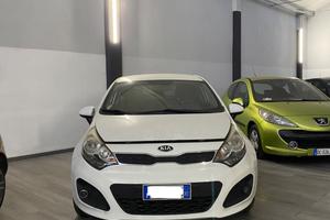 Kia Rio 1.1 CRDi WGT 3p. EX
