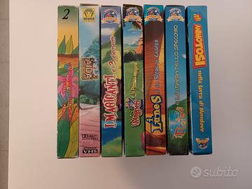 7 Videocassette VHS di film di animazione.