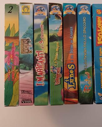 7 Videocassette VHS di film di animazione.