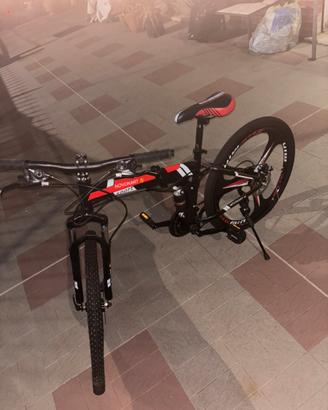 Bicicletta mountain bike