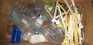 Stock accessori per uccellini usati