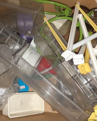 Stock accessori per uccellini usati