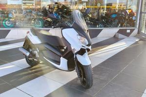 Yamaha X-Max 250