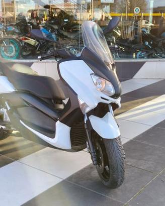 Yamaha X-Max 250