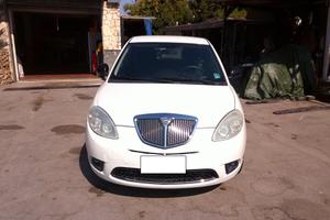 Lancia Ypsilon 1.2 69 CV Unyca 2012