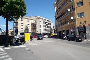 NEGOZIO A ALBANO LAZIALE