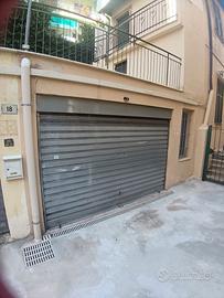 FESTIVAL DI SANREMo-DEPOSITO +POSTO AUTO Esterno
