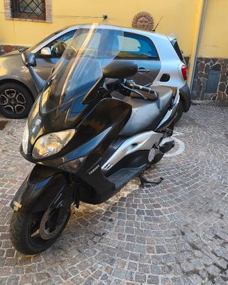 Yamaha T MAX ABS 2005